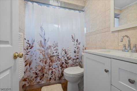175 Colonial Rdwest Union NJ 07083