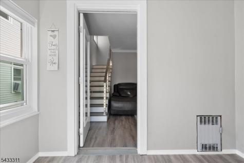 175 Colonial Rdwest Union NJ 07083