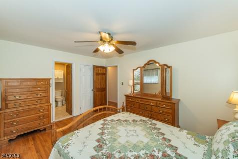 18 Kadel Drive Roxbury NJ 07876