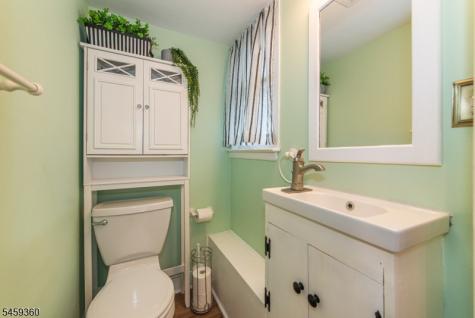18 Kadel Drive Roxbury NJ 07876