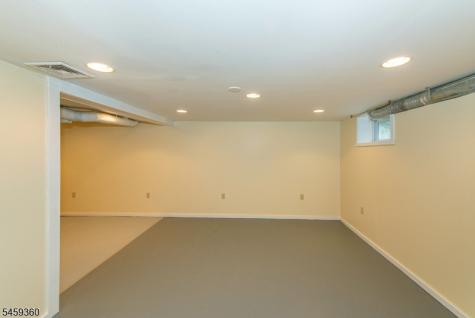 18 Kadel Drive Roxbury NJ 07876