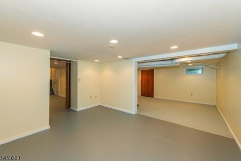 18 Kadel Drive Roxbury NJ 07876