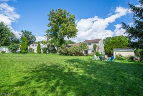18 Kadel Drive Roxbury NJ 07876