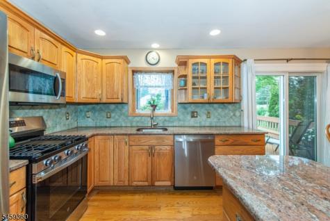 18 Kadel Drive Roxbury NJ 07876