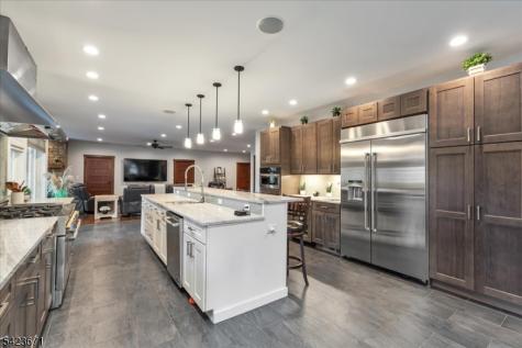 235 Long View Union Grove Bedminster NJ 07931
