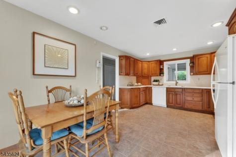 117 Idolstone Lane Aberdeen NJ 07747