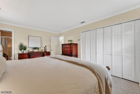 117 Idolstone Lane Aberdeen NJ 07747