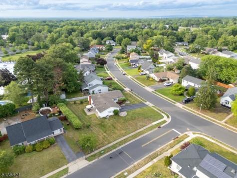 117 Idolstone Lane Aberdeen NJ 07747