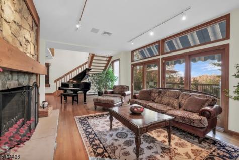 738 Ridge Road Kinnelon NJ 07405