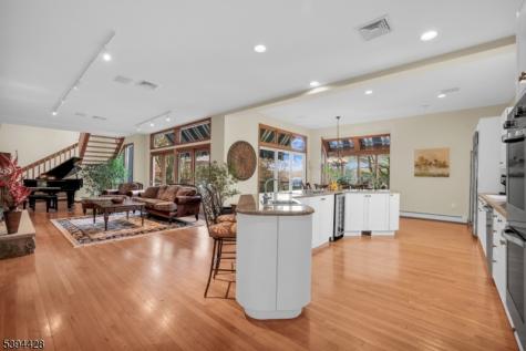 738 Ridge Road Kinnelon NJ 07405