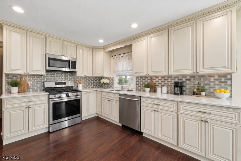 41 Hillcrest Road Warren NJ 07059