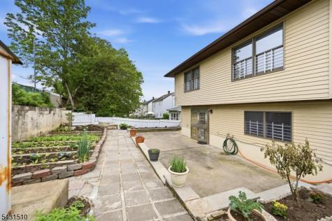 55 17TH Avenue Elmwood Park NJ 07407