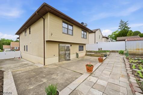 55 17TH Avenue Elmwood Park NJ 07407