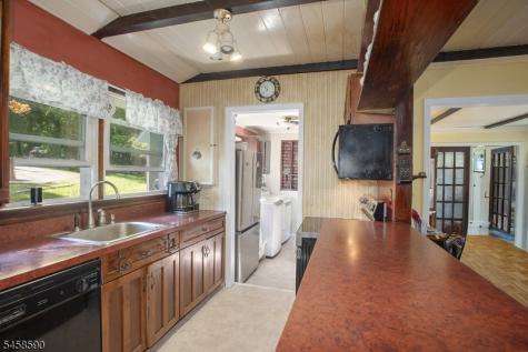 915 Plymouth Lake Drive Stillwater NJ 07860