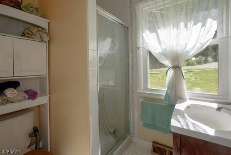 915 Plymouth Lake Drive Stillwater NJ 07860