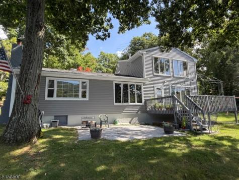 915 Plymouth Lake Drive Stillwater NJ 07860
