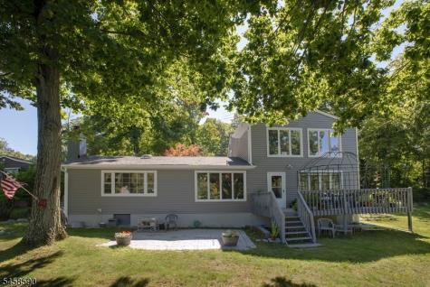 915 Plymouth Lake Drive Stillwater NJ 07860