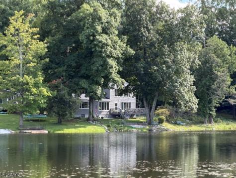 915 Plymouth Lake Drive Stillwater NJ 07860
