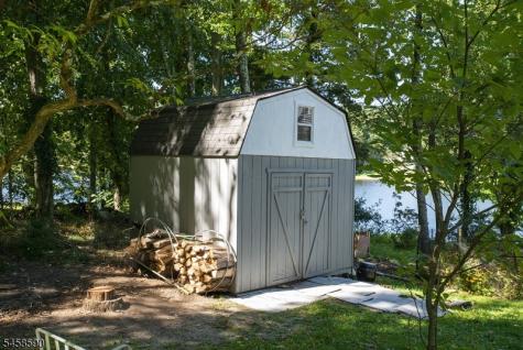 915 Plymouth Lake Drive Stillwater NJ 07860