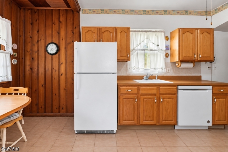 8315 4TH Avenue North Bergen NJ 07047