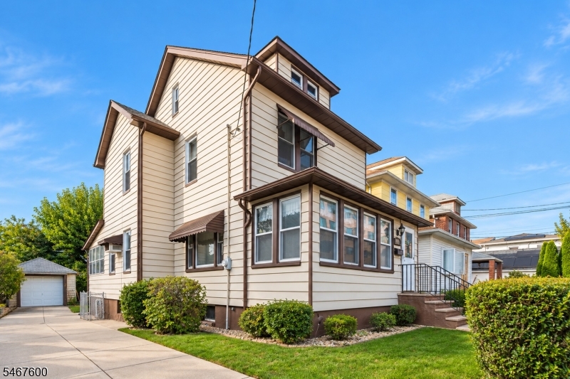 8315 4TH Avenue North Bergen NJ 07047