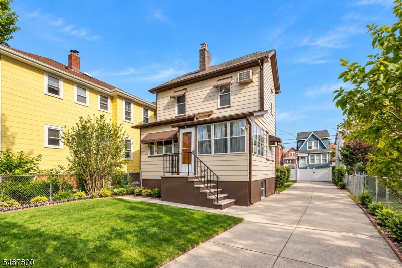 8315 4TH Avenue North Bergen NJ 07047