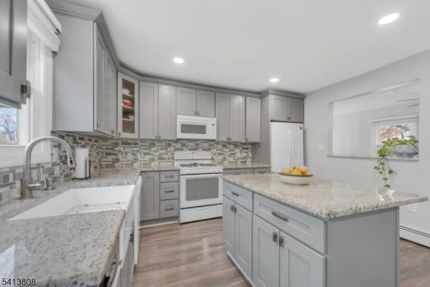 39 Delaware Road West Milford NJ 07421