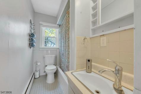 39 Delaware Road West Milford NJ 07421