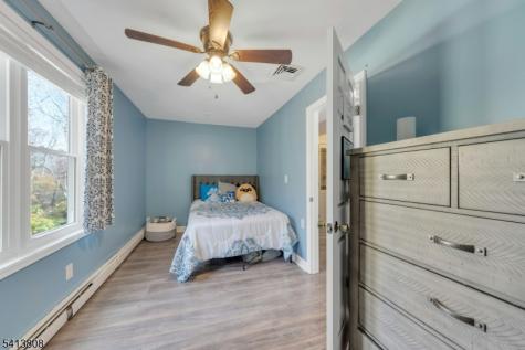 39 Delaware Road West Milford NJ 07421