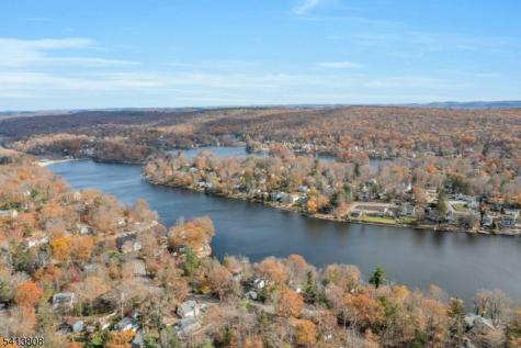 39 Delaware Road West Milford NJ 07421