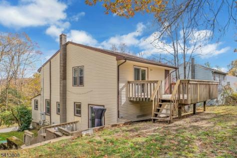 39 Delaware Road West Milford NJ 07421