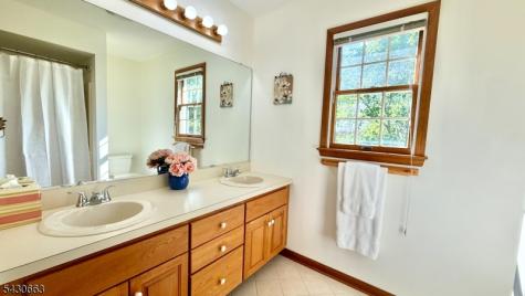 26 Poling Farm Court Montgomery NJ 08502