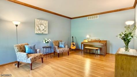 26 Poling Farm Court Montgomery NJ 08502