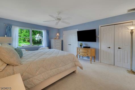 29 Sandra Lane Randolph NJ 07869