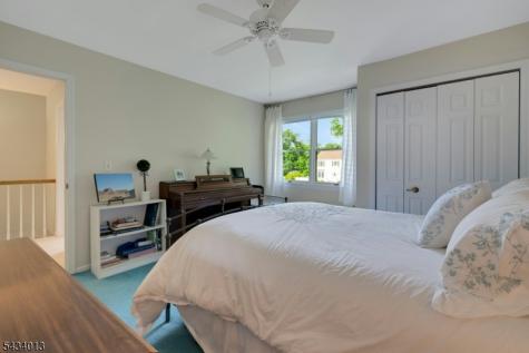 29 Sandra Lane Randolph NJ 07869