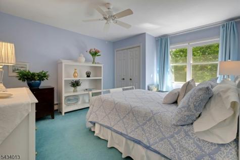 29 Sandra Lane Randolph NJ 07869