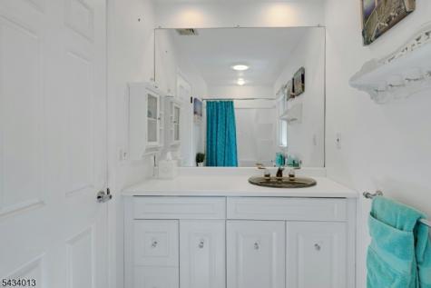 29 Sandra Lane Randolph NJ 07869