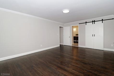 13 Hanover Road East Hanover NJ 07936