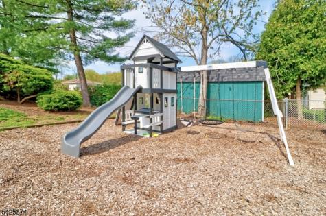 13 Hanover Road East Hanover NJ 07936