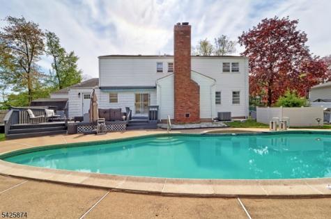 13 Hanover Road East Hanover NJ 07936
