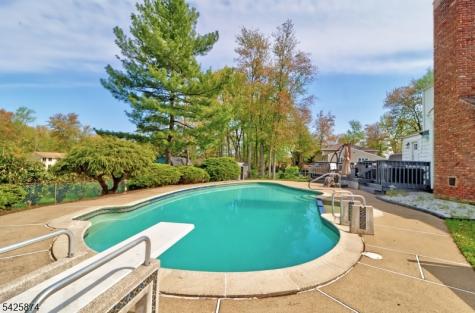13 Hanover Road East Hanover NJ 07936