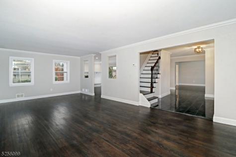 13 Hanover Road East Hanover NJ 07936