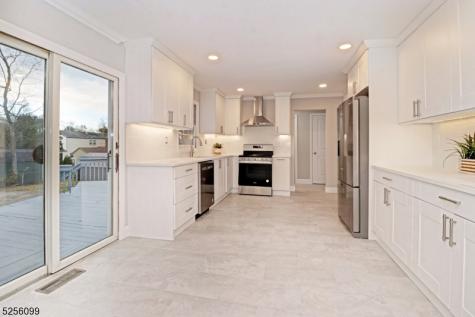 13 Hanover Road East Hanover NJ 07936