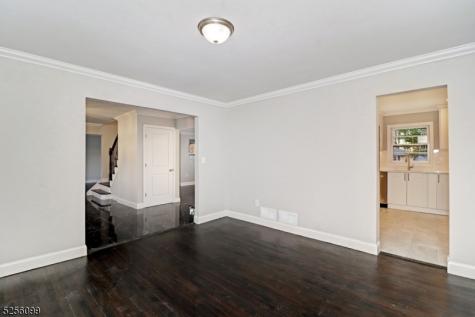 13 Hanover Road East Hanover NJ 07936
