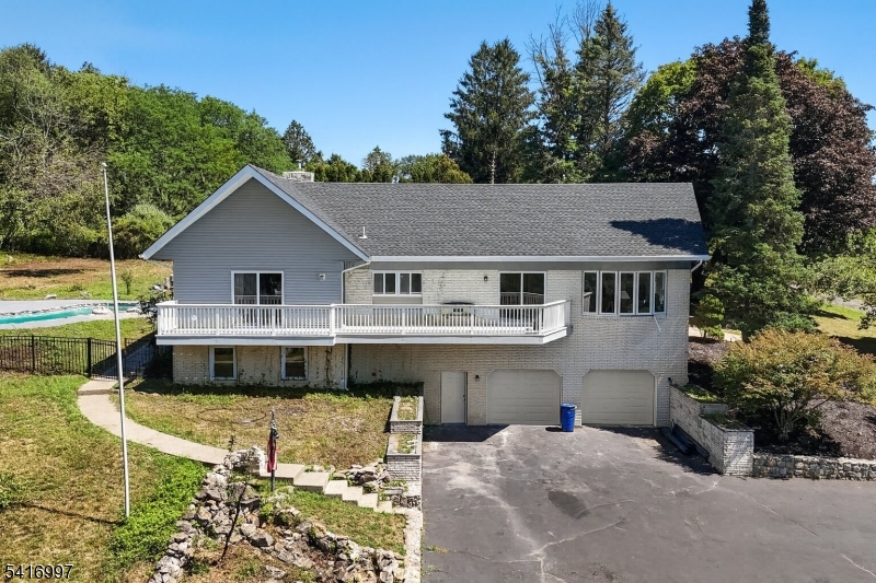 2 Rossi Drive Clinton NJ 08809