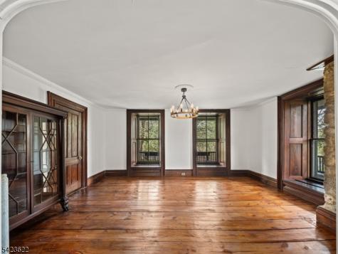 19 E Mill Road Washington NJ 07853