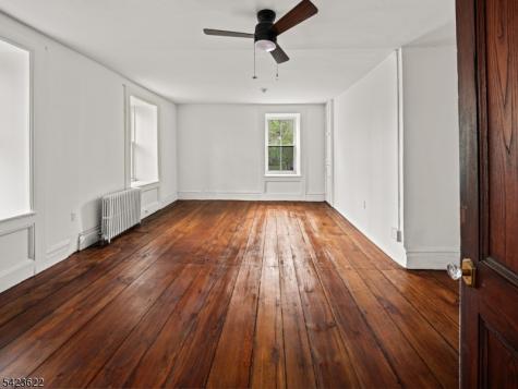 19 E Mill Road Washington NJ 07853