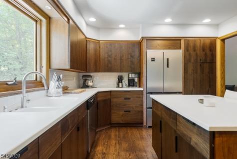 5 Apgar Way Tewksbury NJ 08833