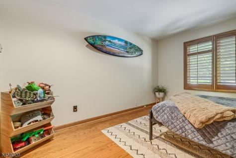5 Apgar Way Tewksbury NJ 08833