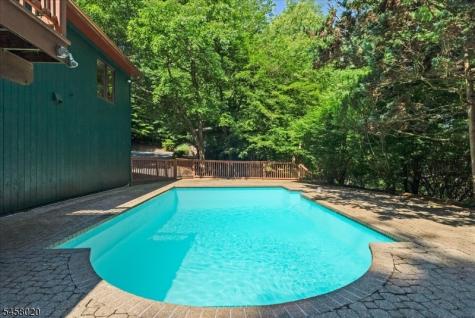 5 Apgar Way Tewksbury NJ 08833
